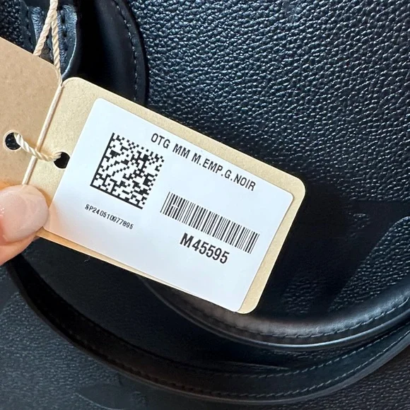 Louis Vuitton Black Embossed Shoulder Bag - Picture 5 of 7